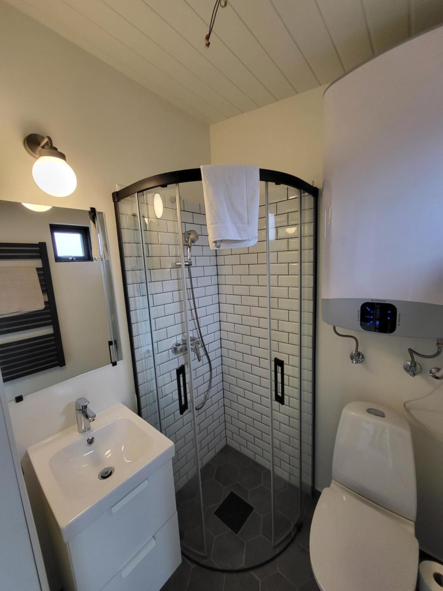 Landbrot Guesthouse Киркьюбайярклёйстюр Экстерьер фото